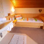 Heachhof Apartament *